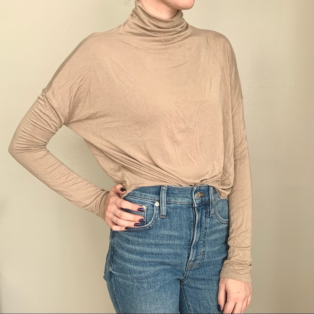 Aritzia Babaton Seaton T-Shirt in Twine